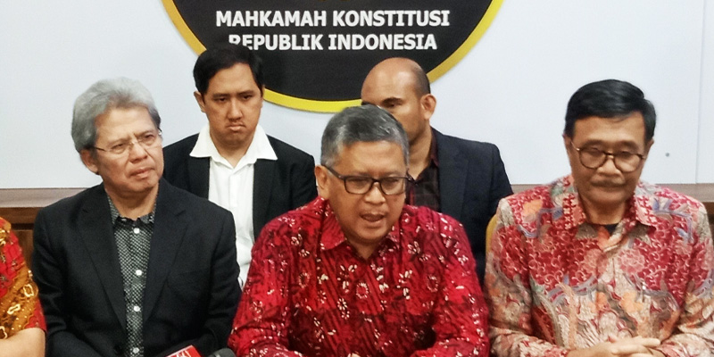 Hasto Denies Any Meeting Between Megawati and Jokowi